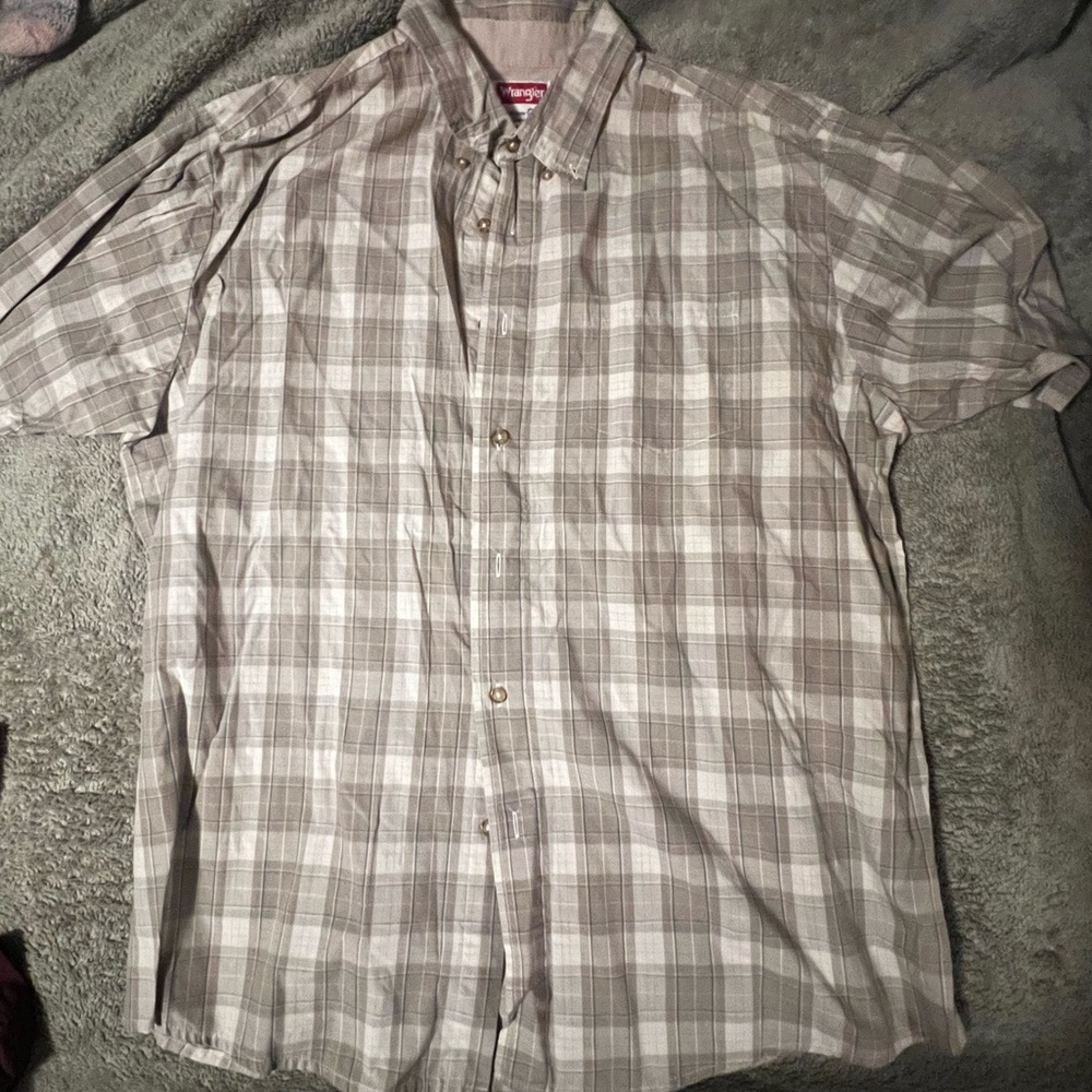 Wrangler Plaid Button Down Short Sleeve Shirt